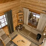 Unarin Kettu By Interhome